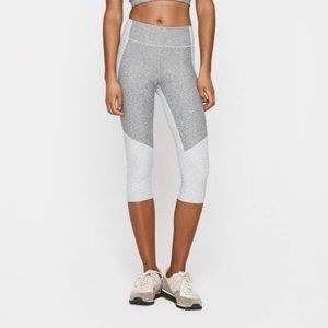 Heather grey capri leggings, Outdoor Voices, L